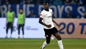 九游娱乐-冲刺阶段法兰克福调整名单以备西甲，内部沟通环节打磨，更衣室稳定，轮换策略成焦点的简单介绍